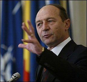 Băsescu va candida din nou