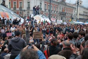 Tinerii declanseaza Revolutia Spaniola a Indignarii