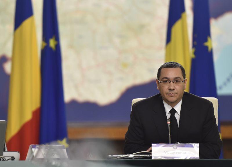 Victor Ponta demisionează sub presiunea străzii