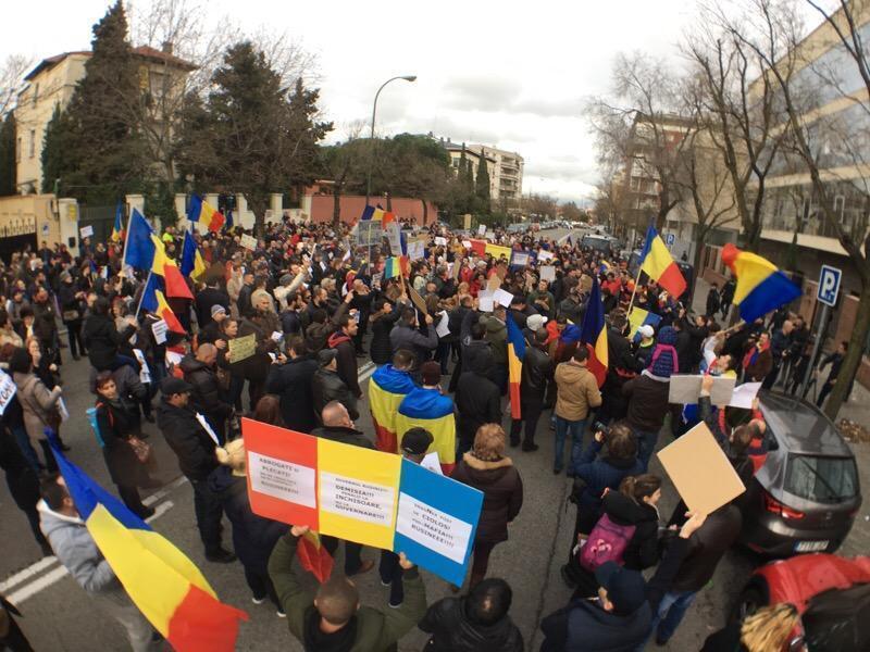 Mesajul românilor din Spania: „Hoții să stea la pușcărie”