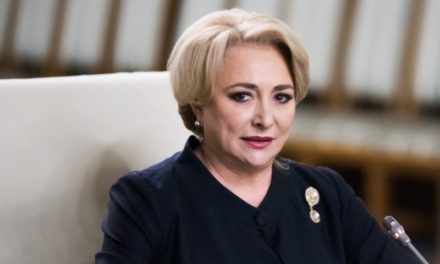 Premierul Viorica Dăncilă se ascunde de românii din Spania