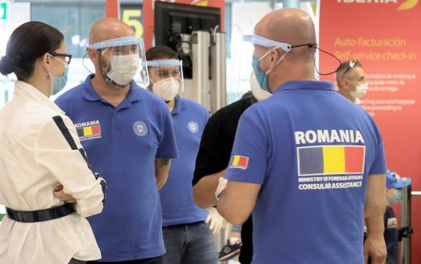 Români transportați în țară cu Tarom