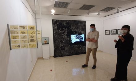 Alcalá – La JUVE a fost inaugurată expoziția „Cum să cultivi un chin” de Elena Niñavieja