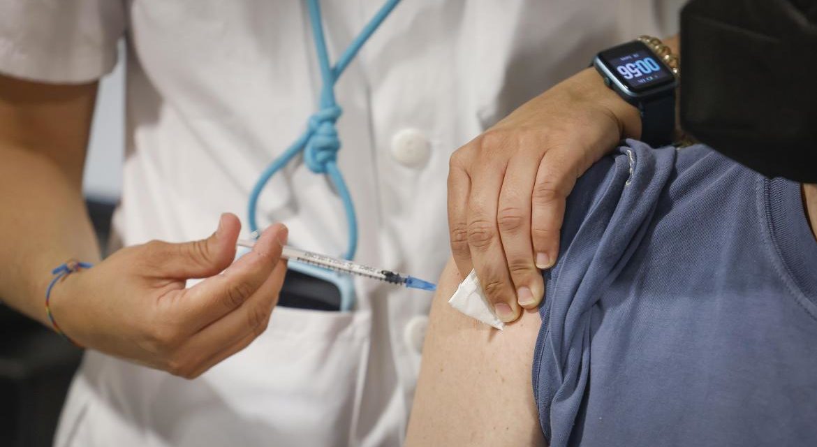 Comunitatea Madrid încorporează vaccinarea fără programare împotriva COVID-19 la Spitalul Public Enfermera Isabel Zendal și Centrul WiZink