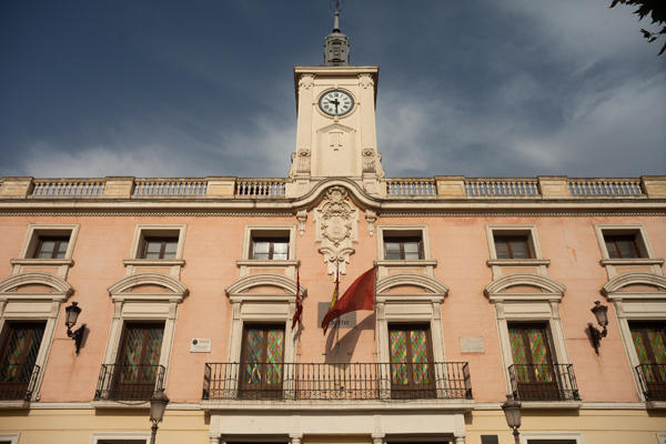 Alcalá – Consiliul Local va implementa un sistem centralizat de management la distanță pentru rețeaua de irigații în zonele verzi din Sectorul II