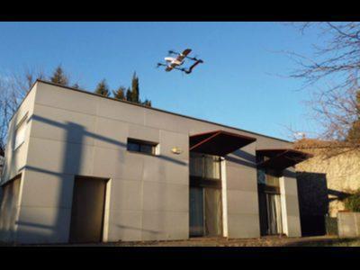 Startup-ul catalan AldoraTech creează un tip de dronă realizată cu imprimare 3D pentru livrarea pachetelor de ultimul kilometru