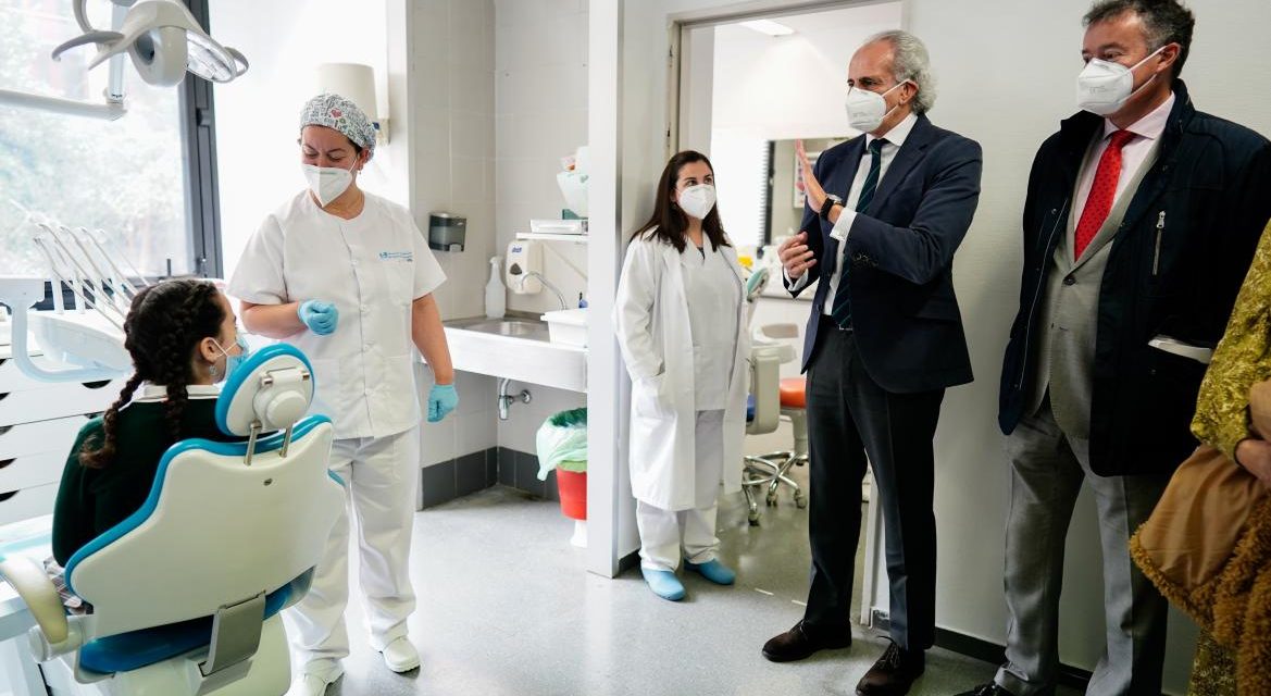 Comunitatea Madrid alocă anul acesta 2,2 milioane de euro pentru finanțarea unor tratamente stomatologice speciale pentru populația cu vârste cuprinse între 7 și 16 ani.