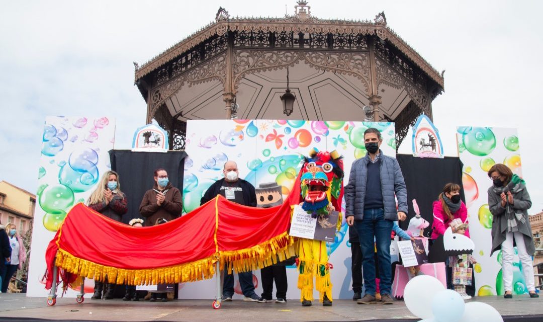 Alcalá – Aproape 200 de băieți și fete participă la parada Concursului de Costume de Carnaval