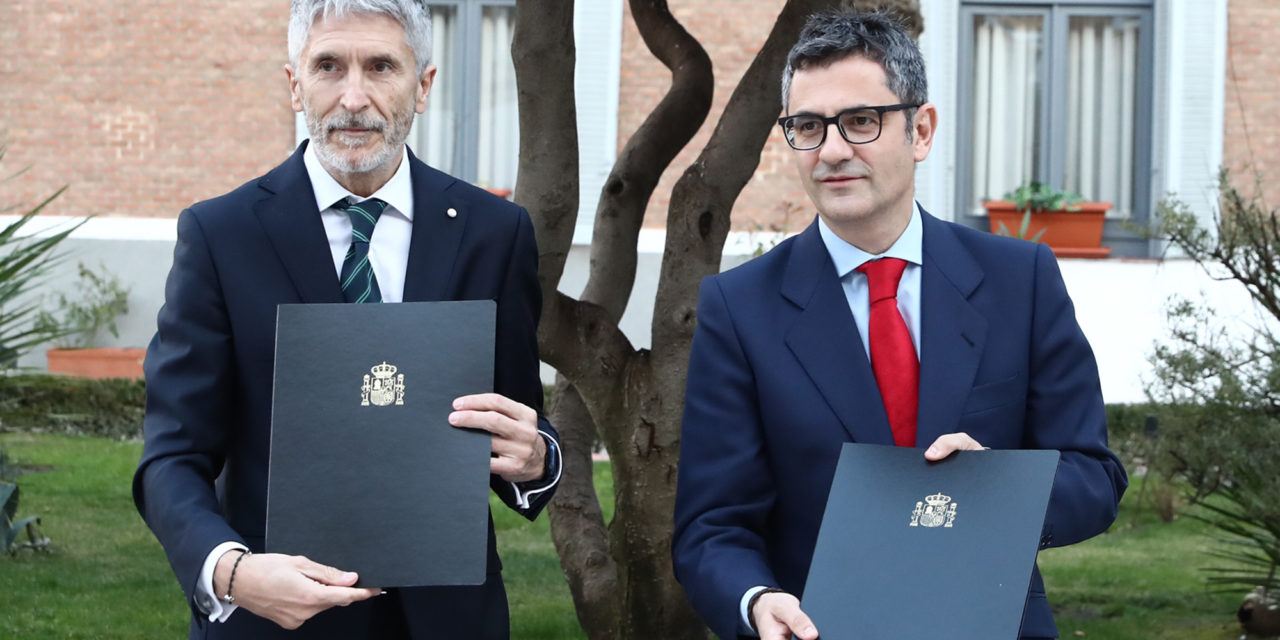 Grande-Marlaska și Bolaños semnează un acord pentru identificarea și digitalizarea dosarelor deținuților politici din regimul Franco