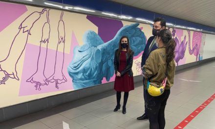 Comunitatea Madrid aduce un omagiu femeilor cu o pictură murală mare la gara Sainz de Baranda