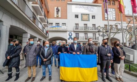 Torrejón – Torrejón de Ardoz a păstrat 5 minute de reculegere în Plaza Mayor în semn de solidaritate cu poporul ucrainean