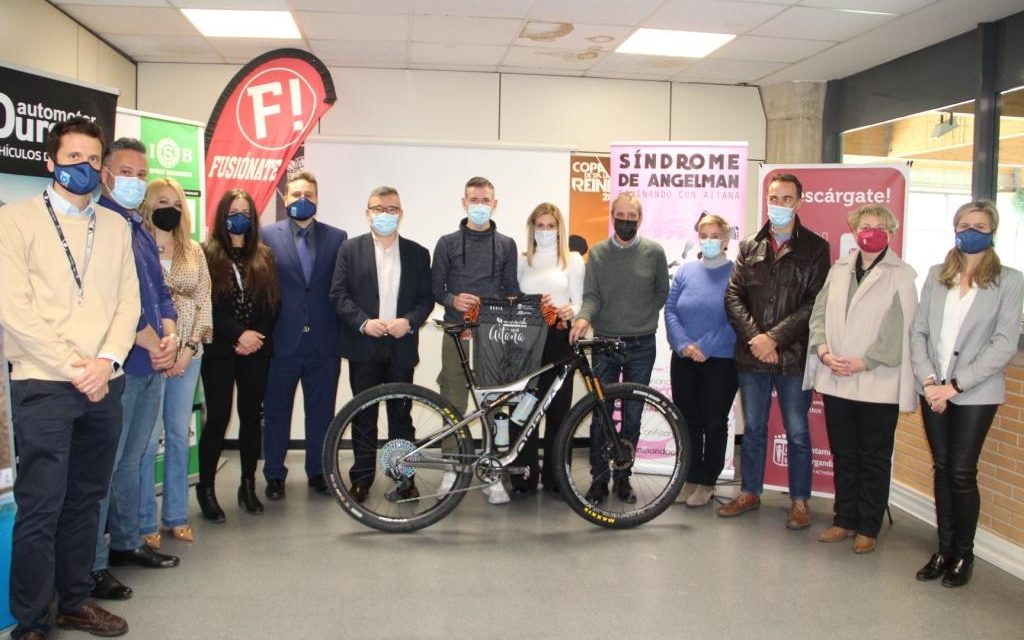 Arganda – Noua provocare de solidaritate a biciclistului local Damián Aragón pentru a sprijini investigarea sindromului Angelman |  Municipiul Arganda