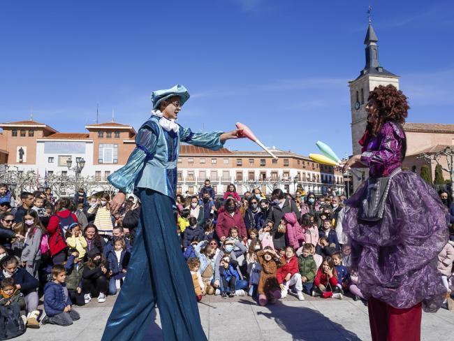 Torrejón – Astăzi, sâmbătă, 12 martie, Festivalul Circului continuă în Plaza Mayor cu jongleri și maestru de ceremonii