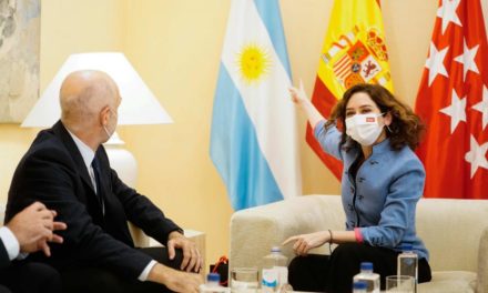 Díaz Ayuso își schimbă experiența managerială cu șeful Guvernului orașului Buenos Aires