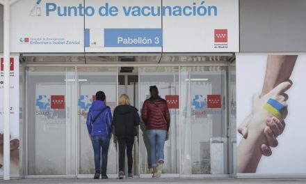 Comunitatea Madrid lansează astăzi serviciul gratuit de autobuz între Centrul pentru Refugiați Pozuelo și Spitalul Public de Nursing Isabel Zendal