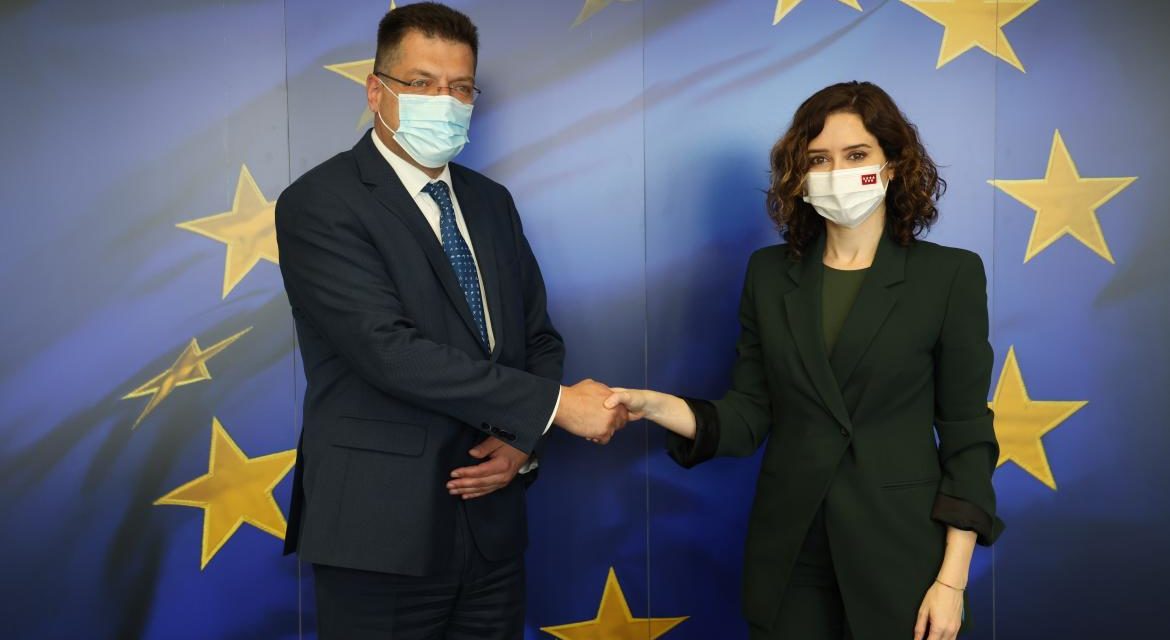Díaz Ayuso oferă Comisiei Europene munca Comunității Madrid cu cetățenii ucraineni strămuți