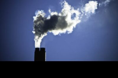 Facilitățile regimului european de comercializare a CO2 își stabilizează emisiile în cursul anului 2021, în ciuda creșterii economice a perioadei
