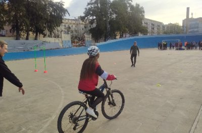 La cea de-a IX-a Zi a Sportului Baix Ebre au participat 8 școli și 450 de elevi