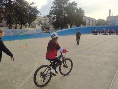 La cea de-a IX-a Zi a Sportului Baix Ebre au participat 8 școli și 450 de elevi