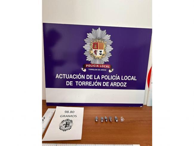 Torrejón – Poliția Locală Torrejón de Ardoz continuă să lupte împotriva traficului de droguri și, în ultimele săptămâni, a arestat 5 persoane…