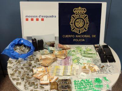 Mossos d'Esquadra și Forța Națională de Poliție arestează un clan de familie care vindea droguri în spații din Garraf
