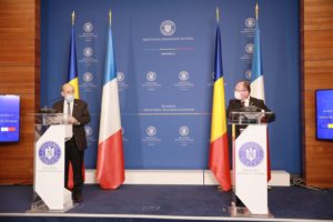 mae:-ministrul-bogdan-aurescu-la-ceremonia-de-semnare-a-declaratiei-privind-viitorul-internetului