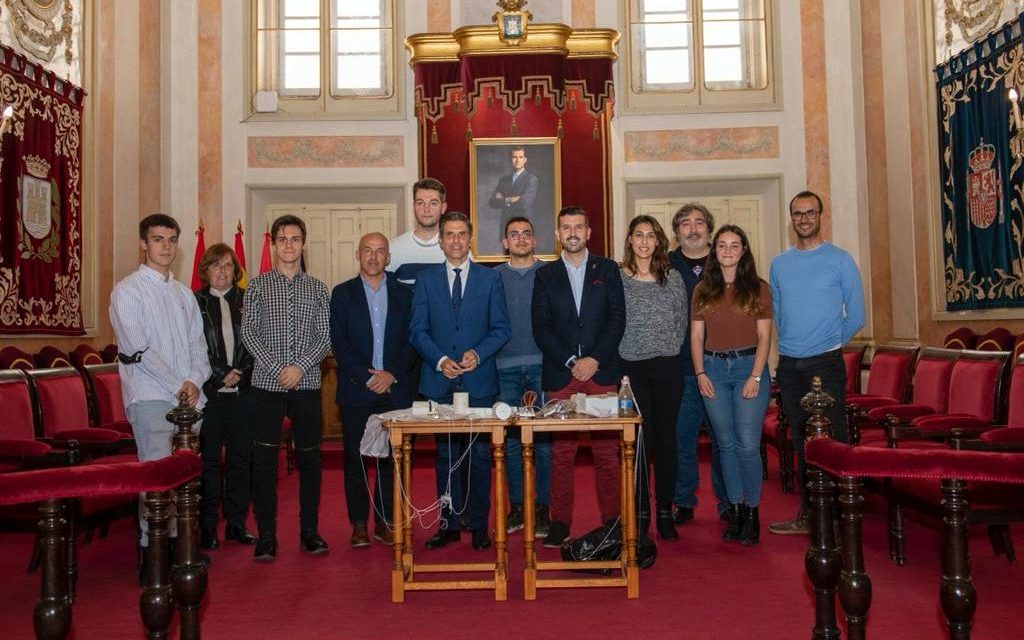 Alcalá – Consiliul Municipal Alcalá de Henares semnează un acord de sprijin și colaborare cu IES Antonio Machado pentru proiectul CanSA…