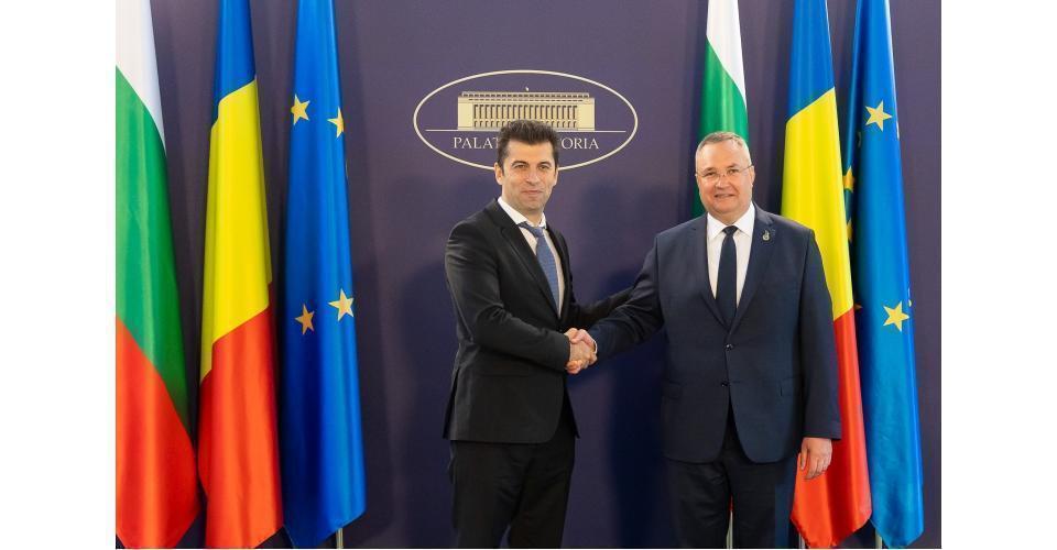 Întâmpinarea prim-ministrului Republicii Bulgaria, Kiril Petkov, de către premierul României, Nicolae-Ionel Ciucă