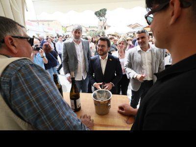 Președintele Aragonès: „Târgul de vinuri din Falset este un bun exemplu al modului în care un produs de cea mai înaltă calitate poate revitaliza întreaga regiune”