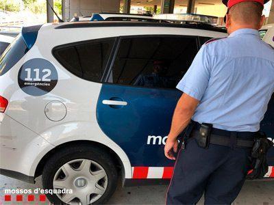Mossos d'Esquadra îl arestează pe presupusul autor a douăsprezece tâlhări cu violență comise luna trecută în magazine din Barcelona