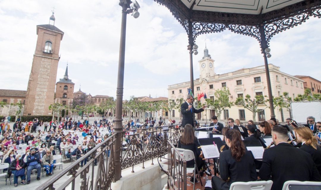 Alcalá – Primire mare din partea publicului la întoarcerea ciclului „Música en el Kiosco”