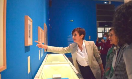 Rodríguez vizitează expoziția „Vești adevărate, minuni minunate”, documente din istoria Spaniei ca origine a jurnalismului