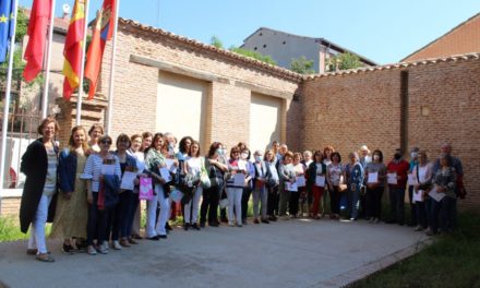 Alcalá – Rodríguez Palacios predă diplomele celor 68 de persoane care au urmat cursurile de master ale cursului „Alcalá, Mo…