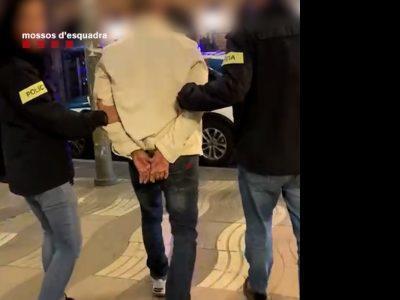 Presupusul autor al unui dublu atac homofob asupra a doi bărbați care se plimbau în centrul Barcelonei intră în închisoare