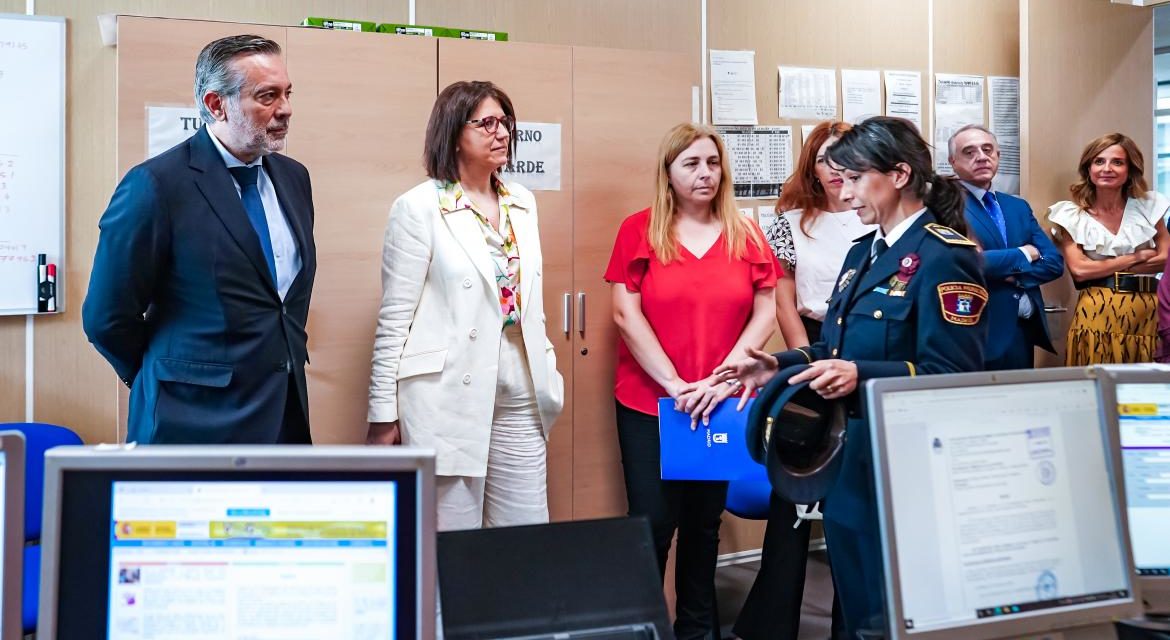 Comunitatea Madrid deschide un birou pentru poliția municipală în instanțele de violență împotriva femeilor cu agenți specializați în materie