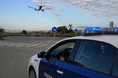 Mossos d'Esquadra raportează un pilot de dronă pentru că a zburat la o altitudine mai mare decât cea permisă legal și a interferat cu traiectoria unui elicopter de poliție