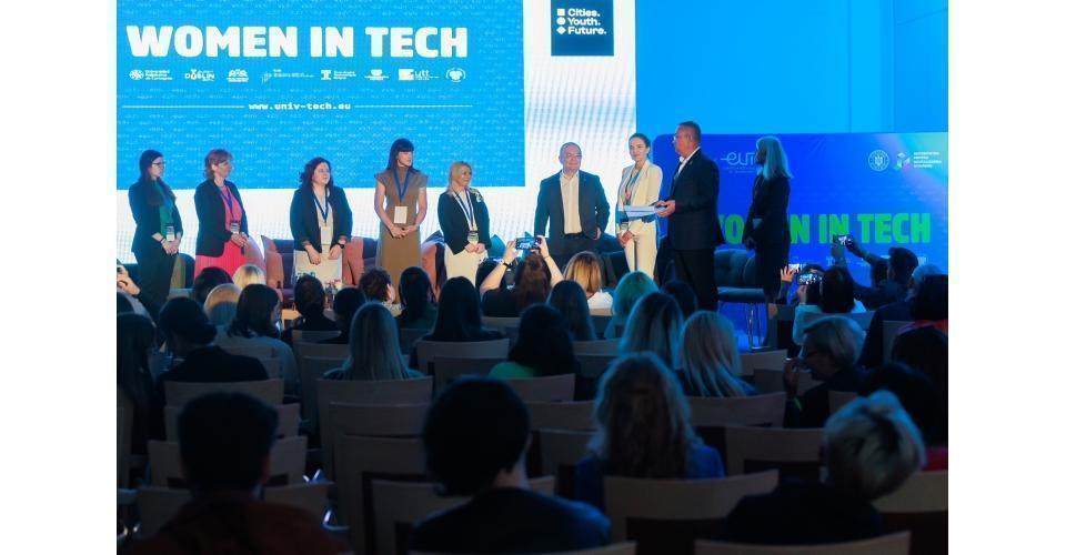 Participarea premierului Nicolae-Ionel Ciucă la conferința de lansare a inițiativei ”Women in Tech”, sub egida Innowave Summit 2022