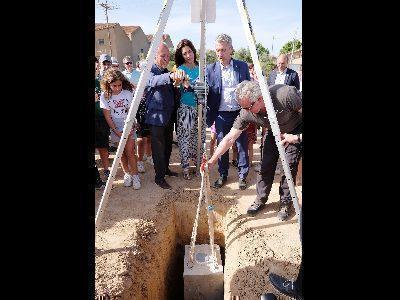 Ministrul Educației pune piatra de temelie a noii clădiri a Școlii Mare de Déu del Roser din Vallmoll