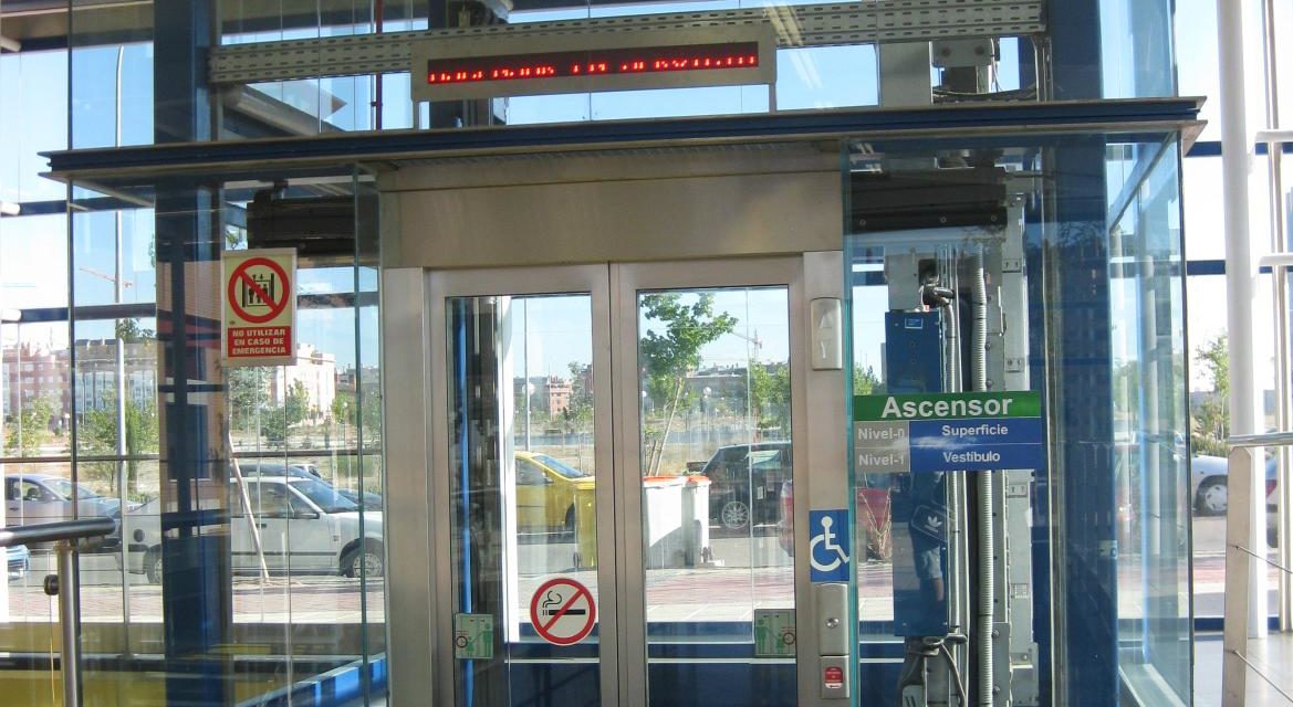 Comunitatea Madrid va instala 13 lifturi noi în stația de metrou Diego de León