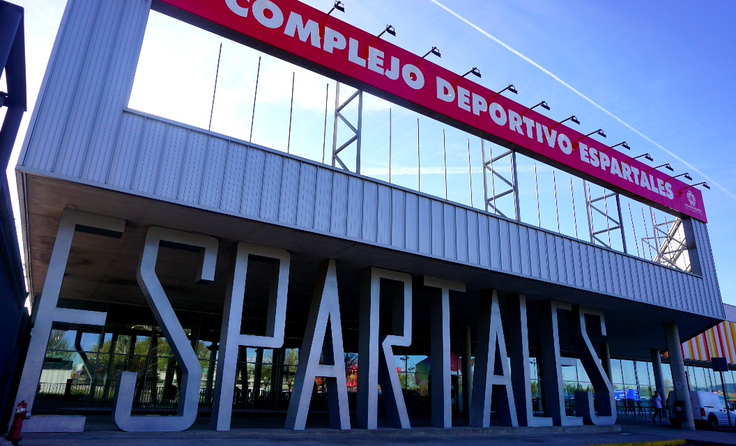 Alcalá – Consiliul Local va instala panouri fotovoltaice de autoconsum în Complexul Sportiv Espartales