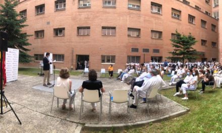 Spitalul Príncipe de Asturias aduce un omagiu unei noi promoții a 80 de rezidenți din Medicină, Asistență Medicală, Psihologie și Farmacie