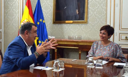 Isabel Rodríguez se întâlnește cu Înaltul Comisar împotriva sărăciei copiilor, Ernesto Gasco