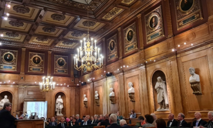 Franța: Ambasadorul Luca Niculescu a înmânat, la Paris, Marele Premiu al Ambasadorilor Francofoni scriitorului și omului politic francez Frédéric Mitterrand