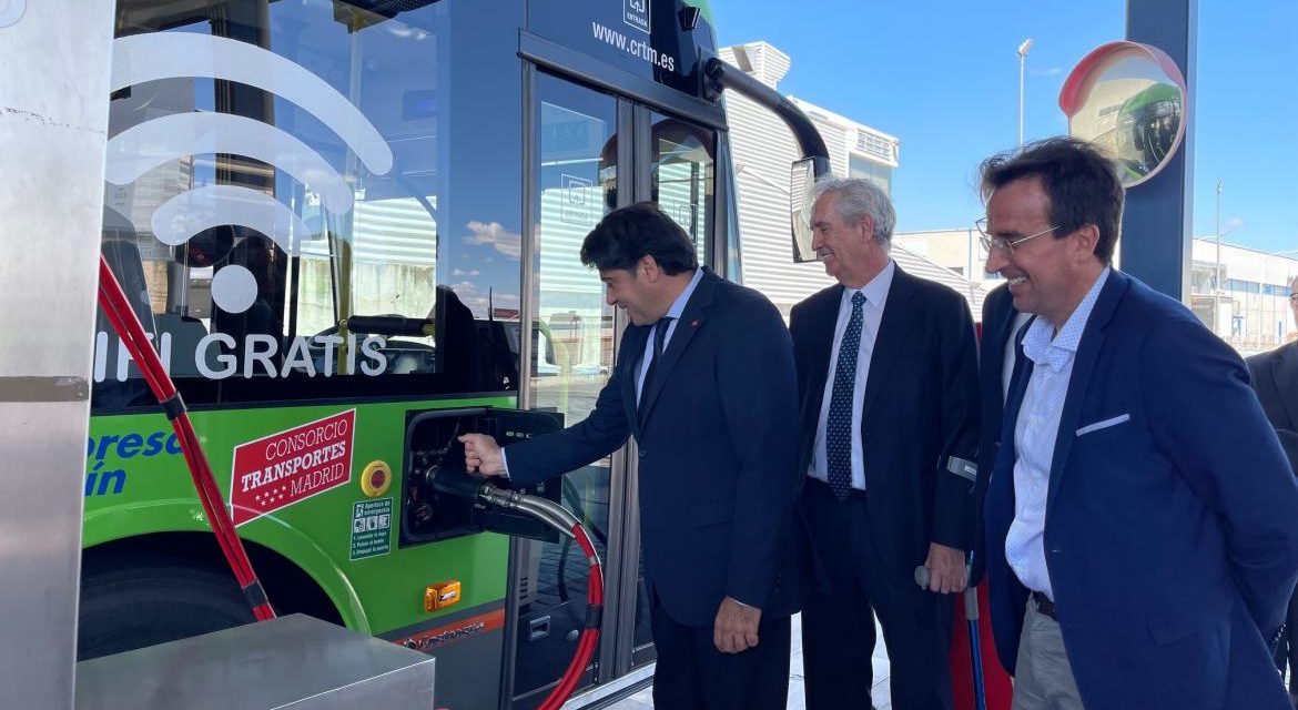 Comunitatea Madrid încorporează 24 de autobuze interurbane noi alimentate cu gaz natural comprimat