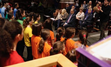 Comunitatea Madrid prezintă premiile celei de-a 18-a ediții a Concursului Coral, la care au participat 29 de centre educaționale