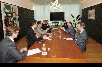 Ministrul Giró se întâlnește cu vicepreședintele BEI pentru a închide o operațiune care va permite extinderea Fira de Barcelona