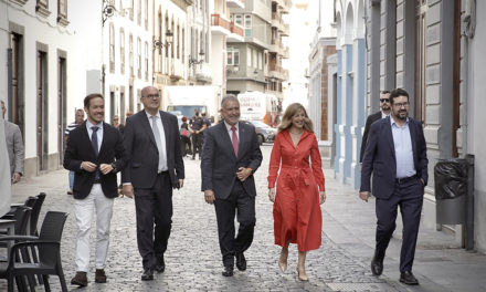 Yolanda Díaz semnează la La Palma Planul cuprinzător de ocupare a forței de muncă pentru Insulele Canare, cu 42 de milioane de euro