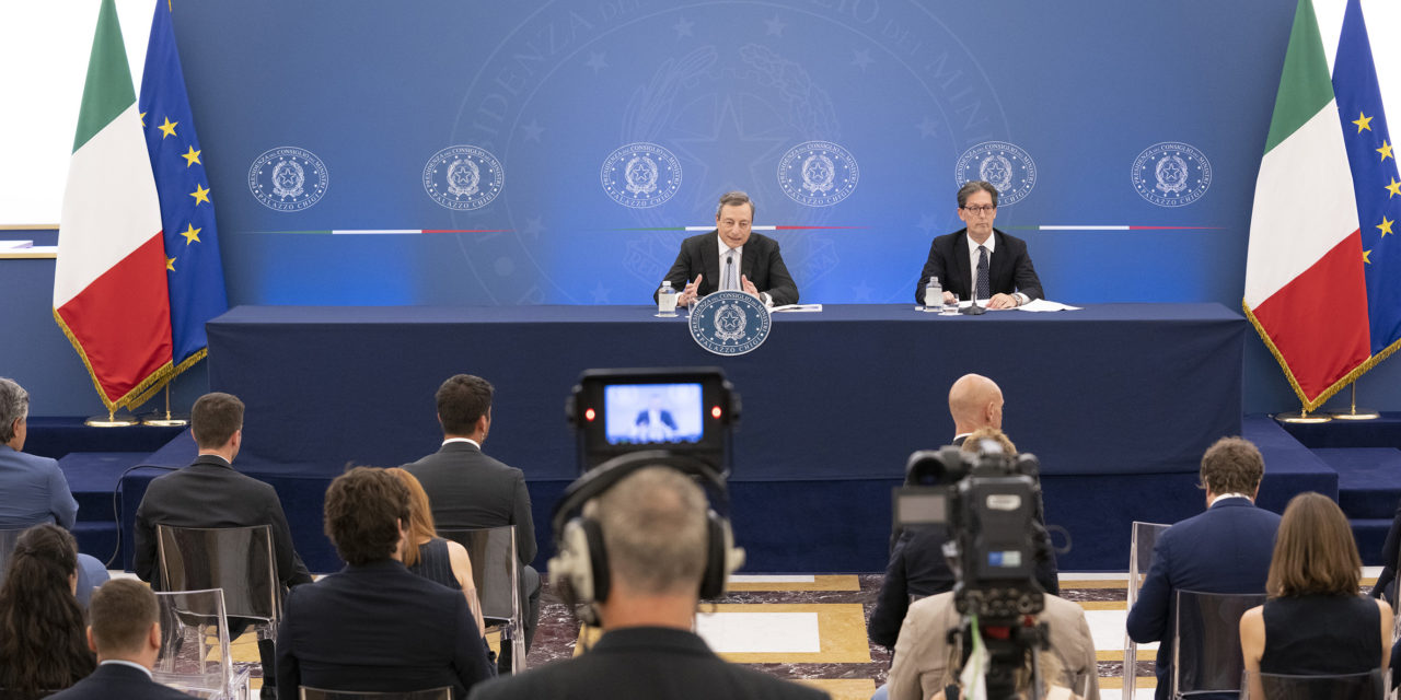 Consiliul de Miniștri nr.  85, conferința de presă a președintelui Draghi