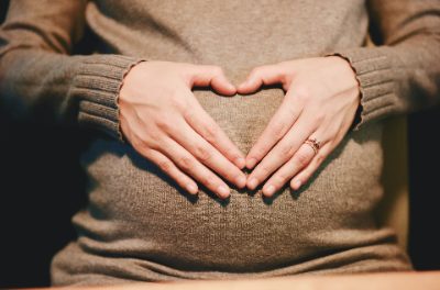 Startup-ul catalan Manina Medtech creează tehnologie pentru a crește rata de sarcină în reproducerea „in vitro”.