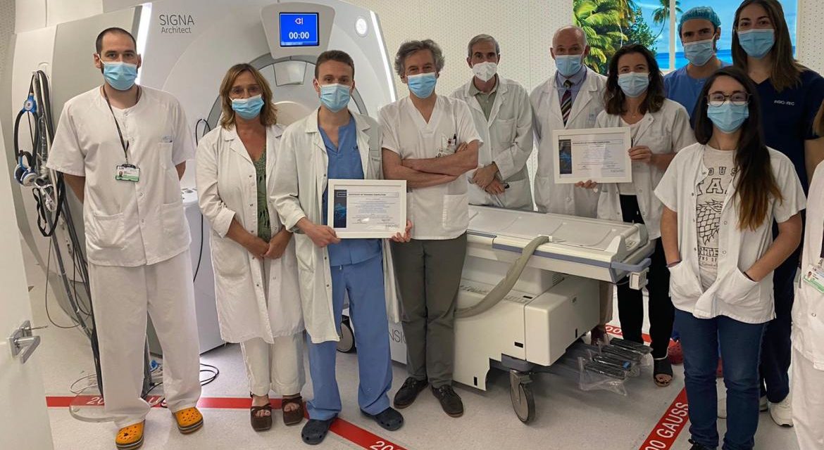 Spitalul Clínico San Carlos, acreditat pentru tratamentul tremorului esențial și asociat cu Parkinson prin aplicarea căldurii cu ultrasunete de mare intensitate